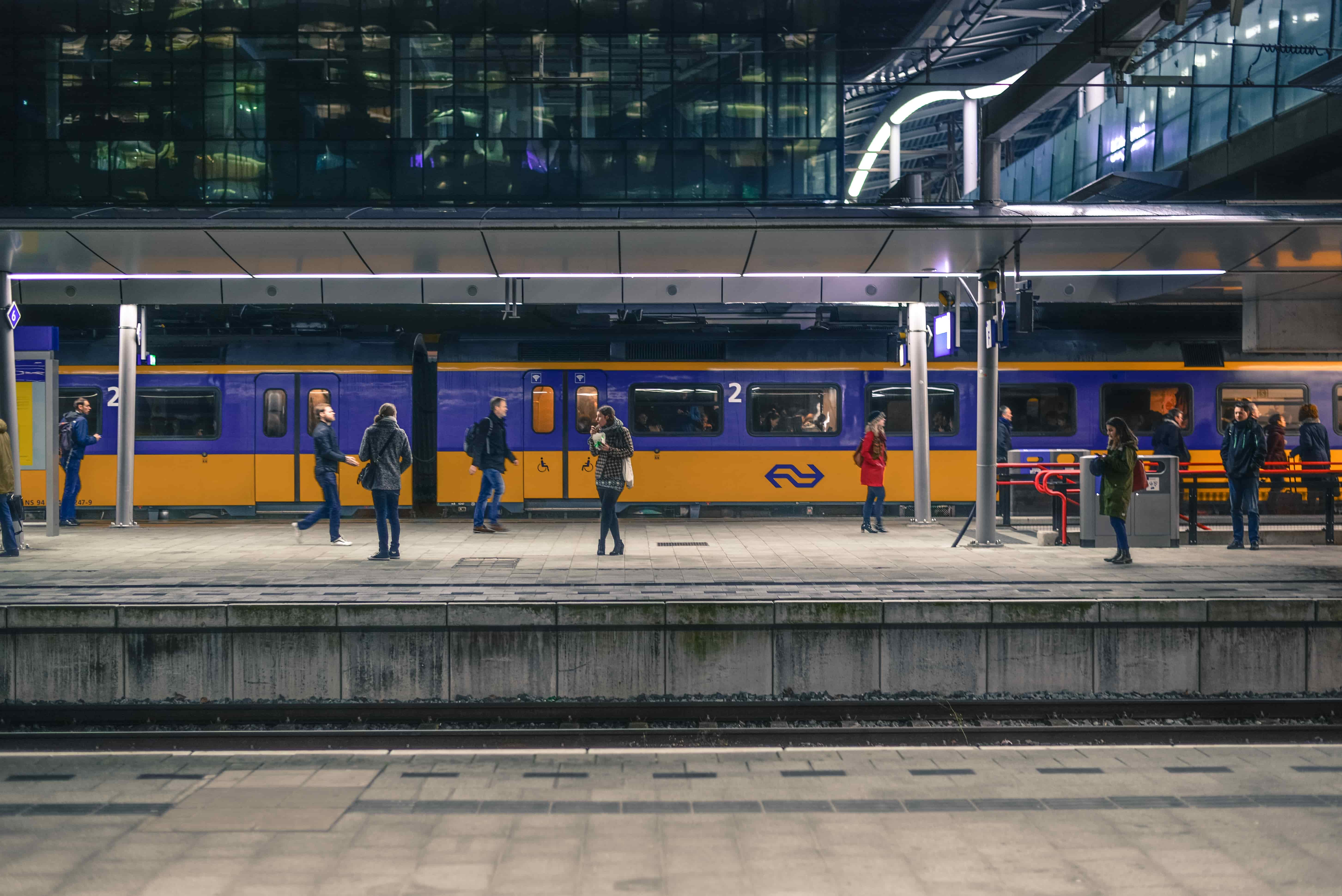 Ding Dong: "uw trein vertrekt (niet) van spoor III"